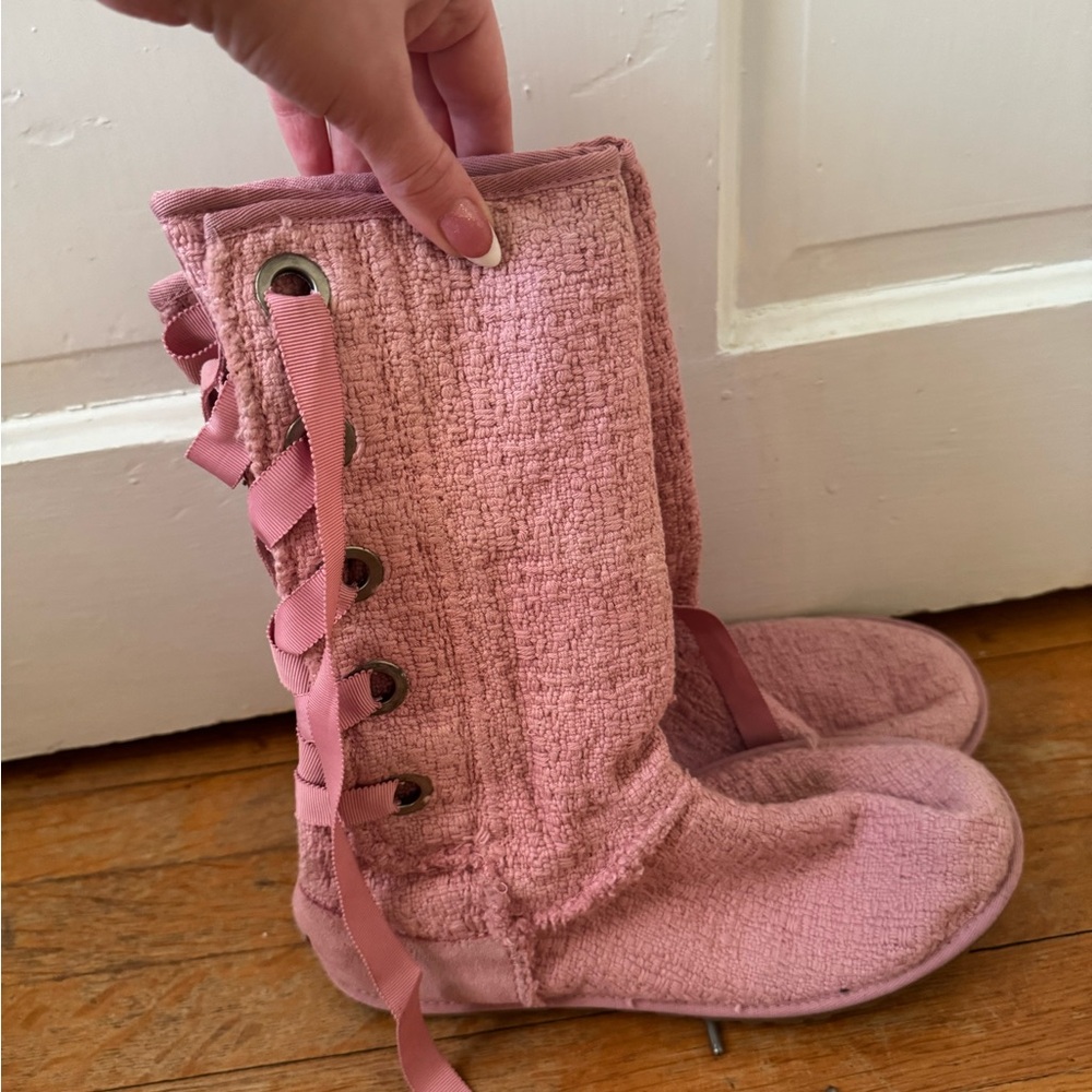 Adorable UGG Textile Pink Lace-Up Boots